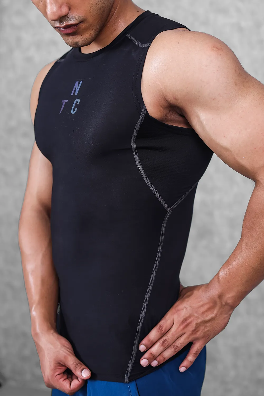 Critical Compression Tank top- Black