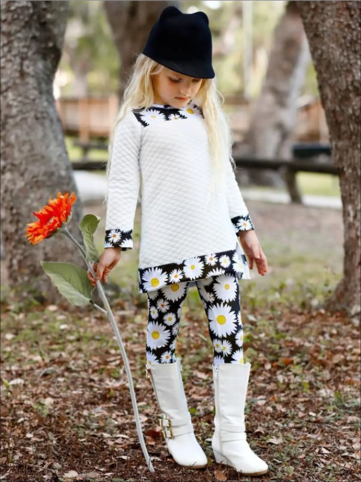 Girls White And Black Daisy Print Long Sleeve Side Slit Cuffed Tunic And Matching Legging Set