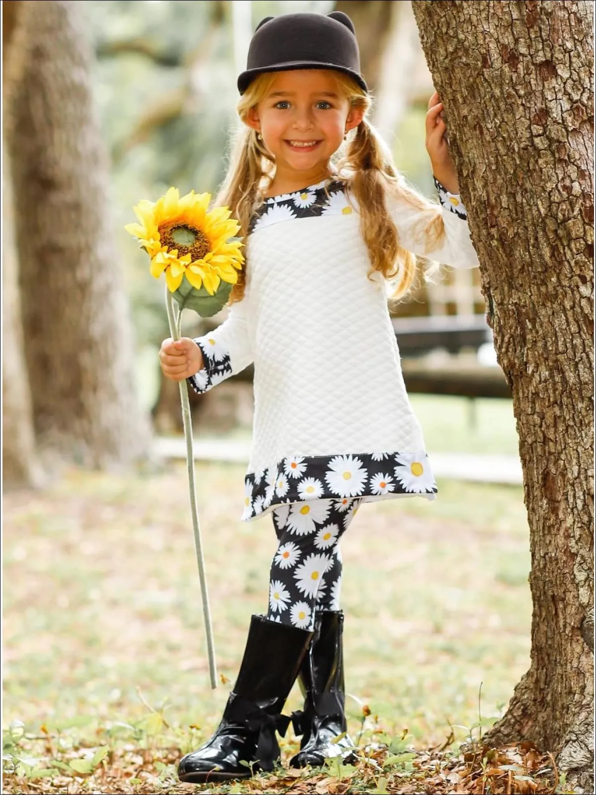 Girls White And Black Daisy Print Long Sleeve Side Slit Cuffed Tunic And Matching Legging Set