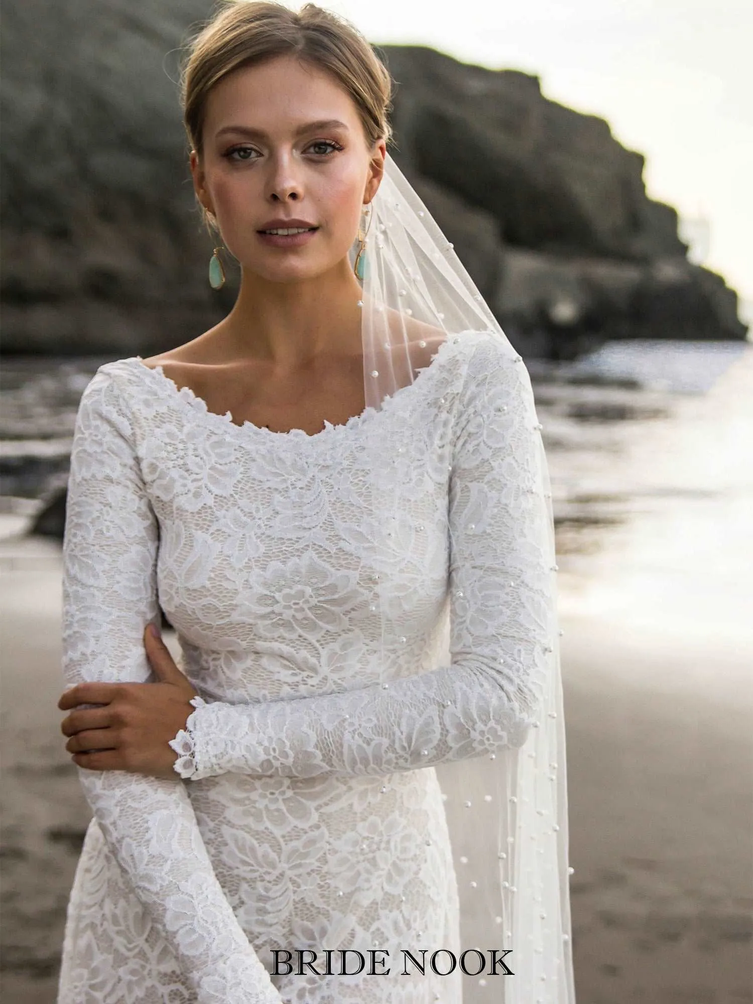 Lace Wedding Dress | dresses for a beach wedding | Bride Nook