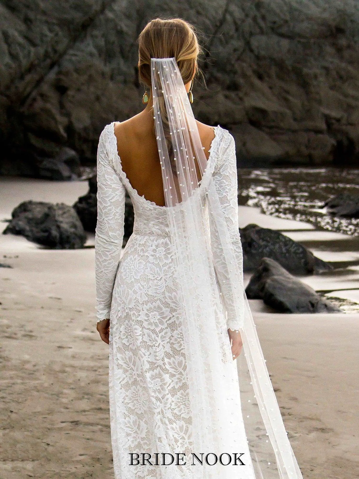 Lace Wedding Dress | dresses for a beach wedding | Bride Nook