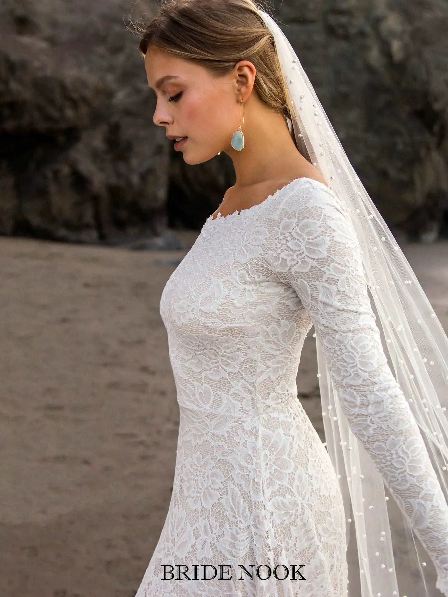 Lace Wedding Dress | dresses for a beach wedding | Bride Nook