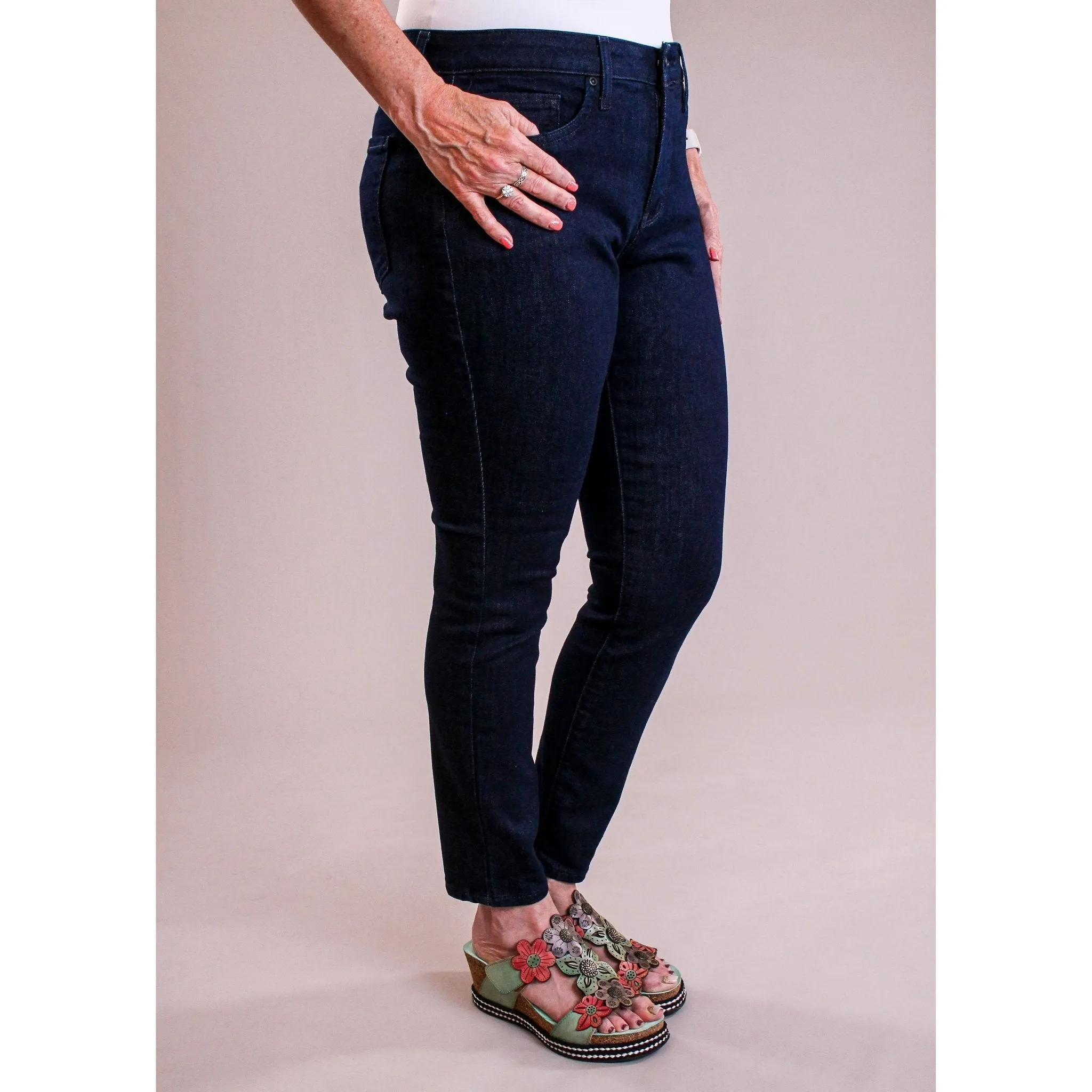 Not Your Daughter's Jeans Ami Skinny Petite in Rinse